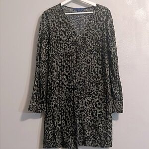 Apt 9 long sweater size L leopard print animal print long cardigan trending